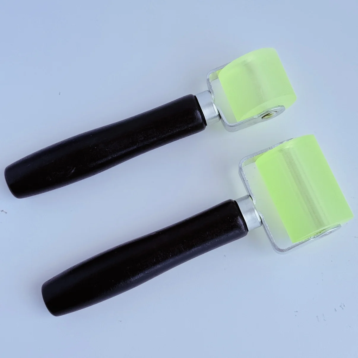 ลูกกลิ้งซิลิโคนสำหรับทำผมต่อแบ - Glue Stick Pack บทวิจารณ์และราคา