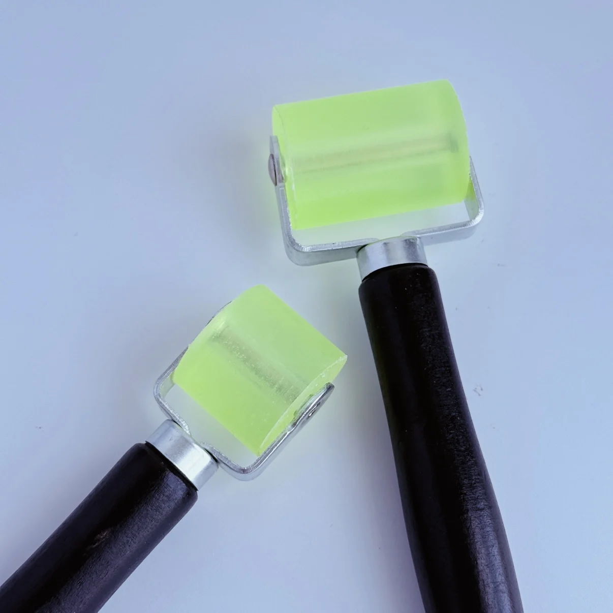 ลูกกลิ้งซิลิโคนสำหรับทำผมต่อแบ - Glue Stick Pack บทวิจารณ์และราคา